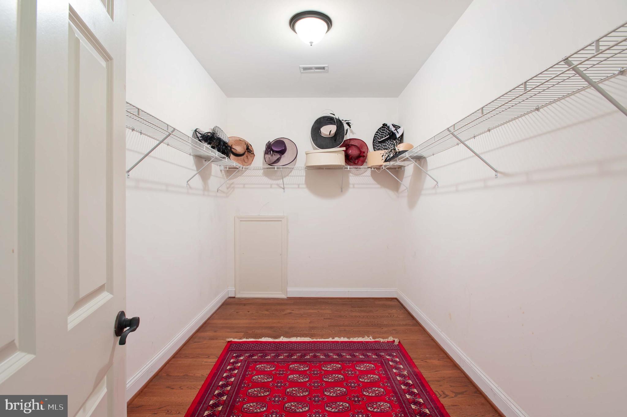 MIDDLEBURG - Residential