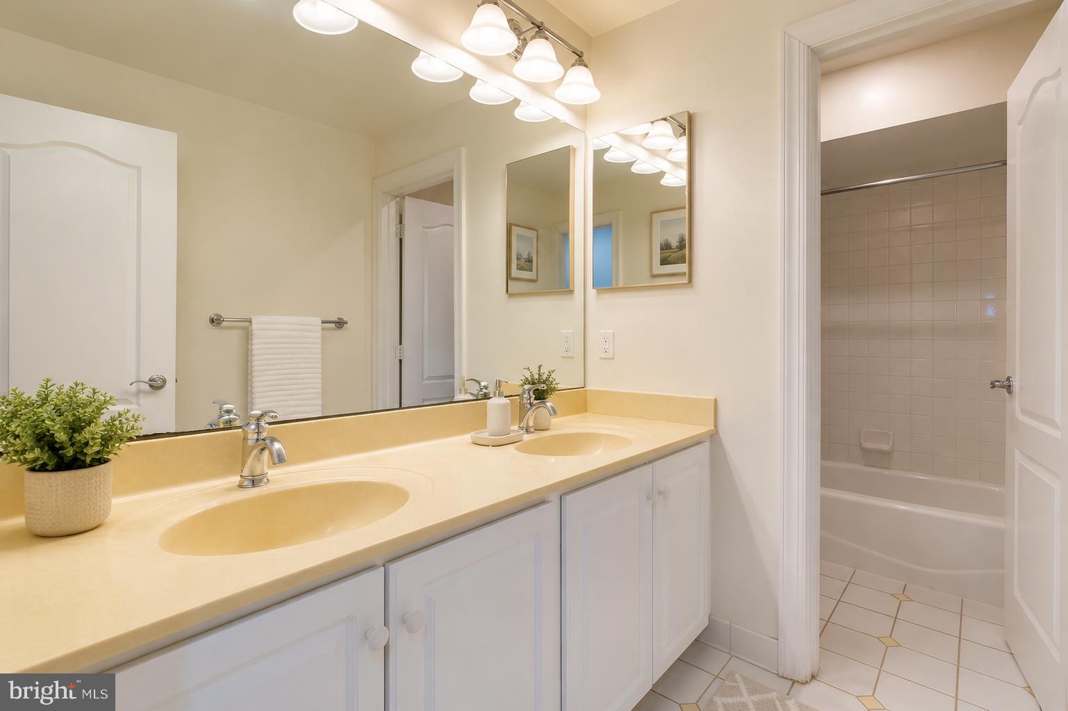 CARRINGTON - Residential