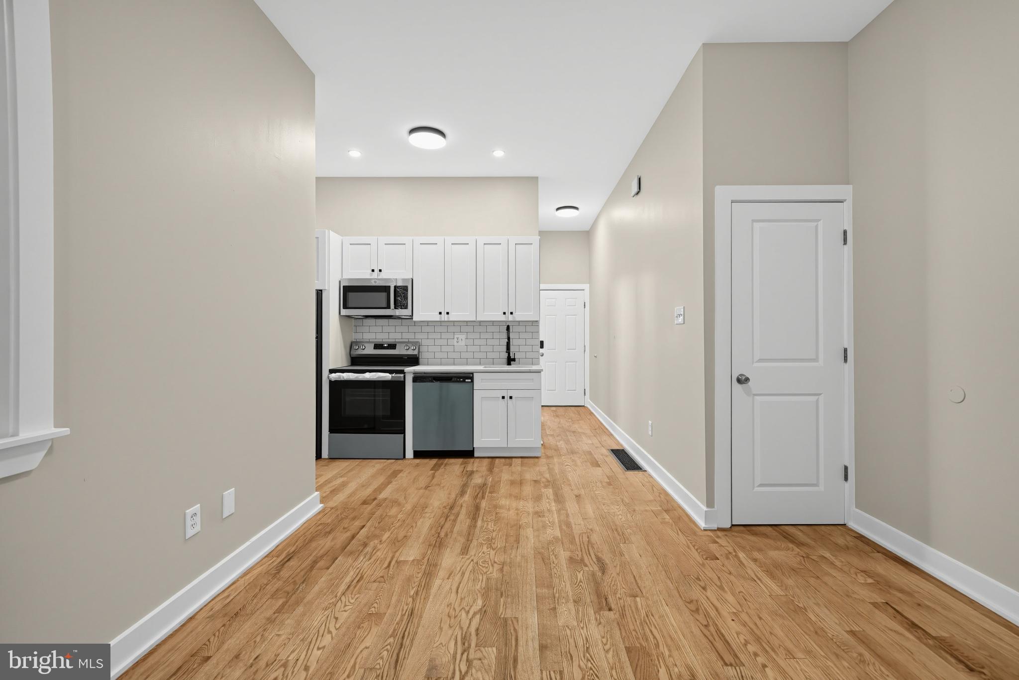1001 N MARSHALL STREET 00 1