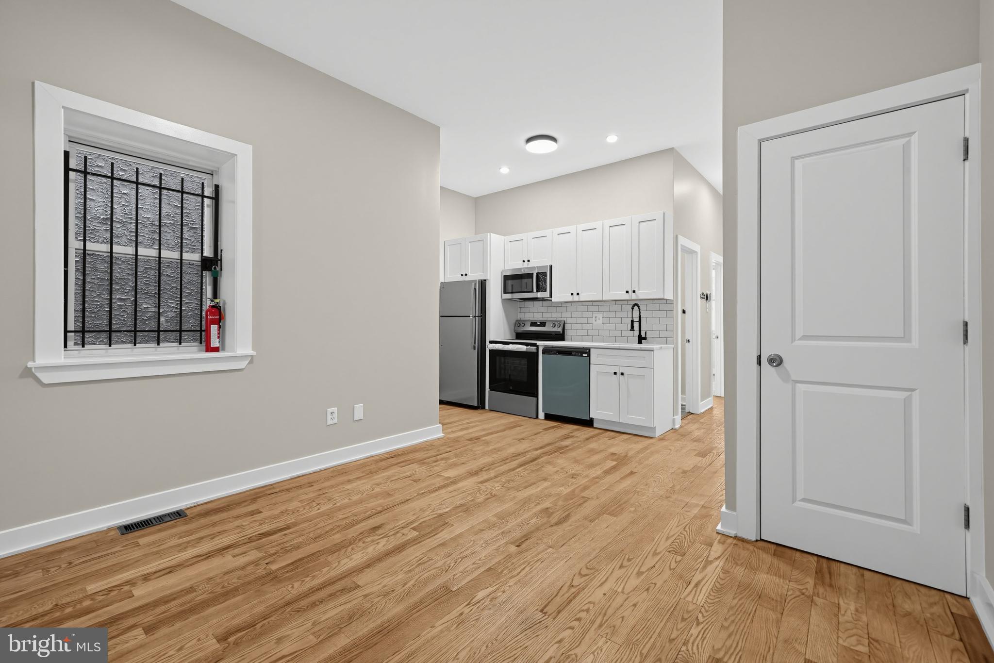 1001 N MARSHALL STREET 00 1