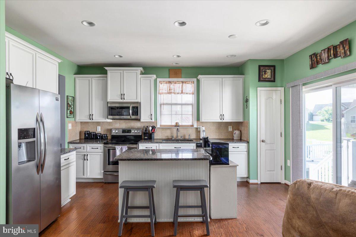 MORNING DOVE ESTATES - Residential