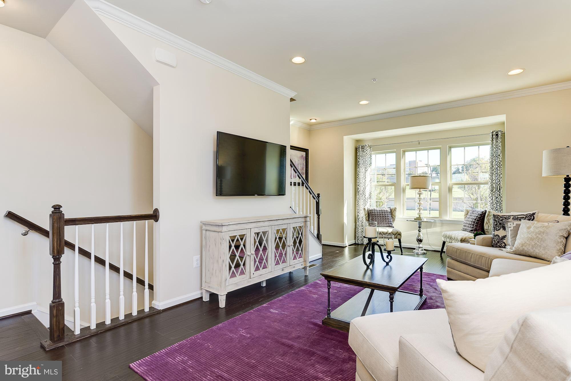 LARGO CRESCENT - Residential