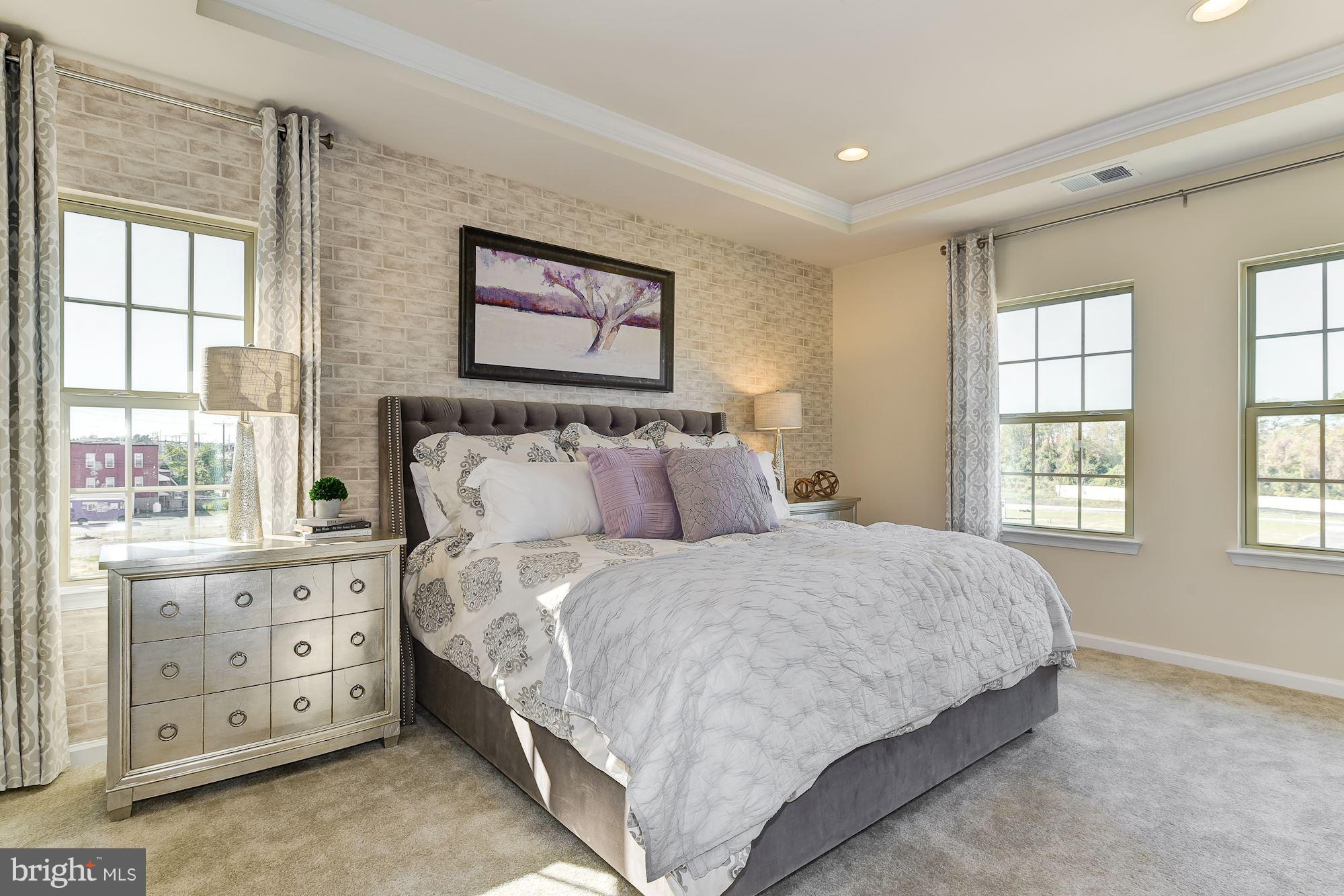 LARGO CRESCENT - Residential