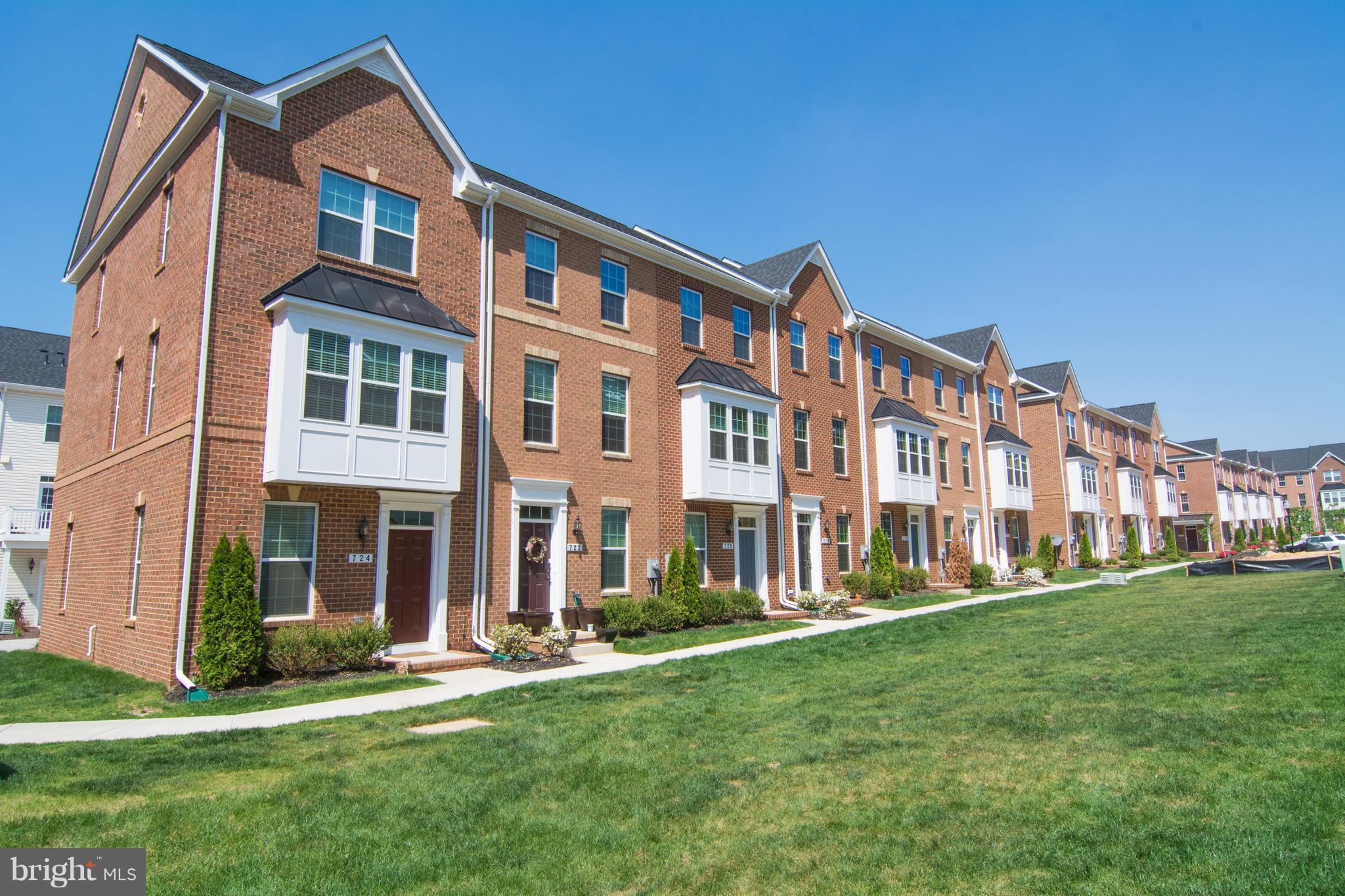 LARGO CRESCENT - Residential