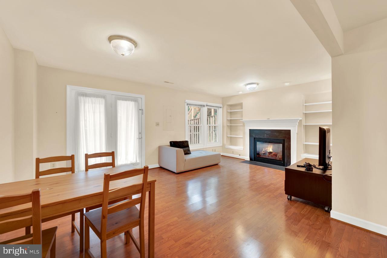 CENTRE RIDGE - Residential