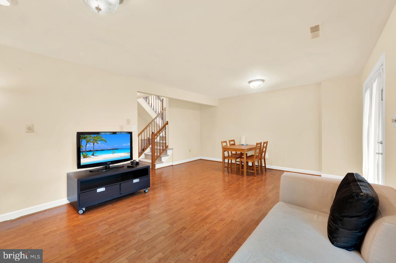 CENTRE RIDGE - Residential