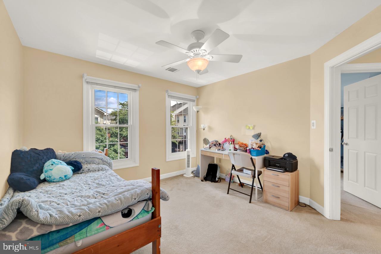 CENTRE RIDGE - Residential