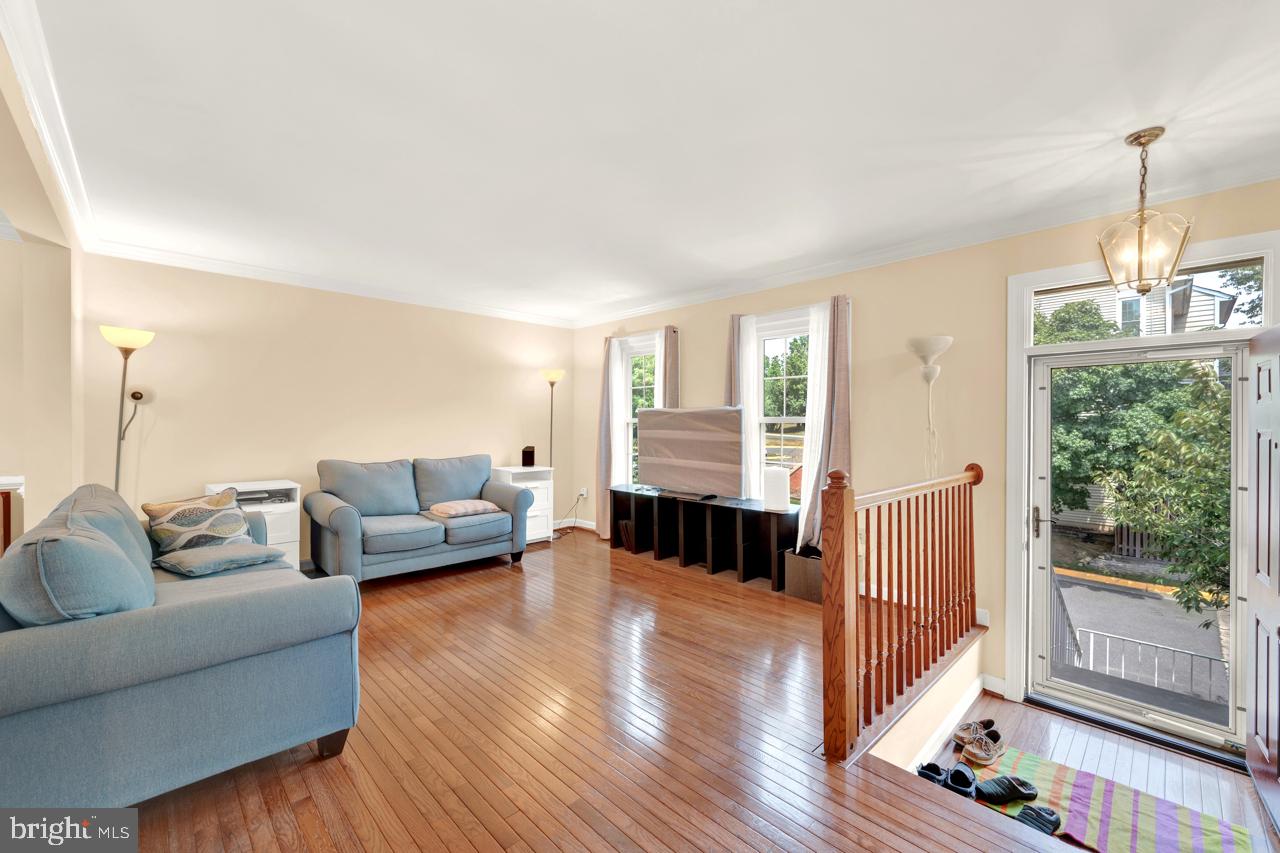 CENTRE RIDGE - Residential