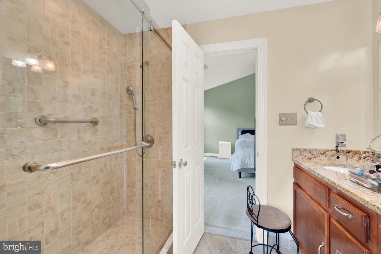 CENTRE RIDGE - Residential