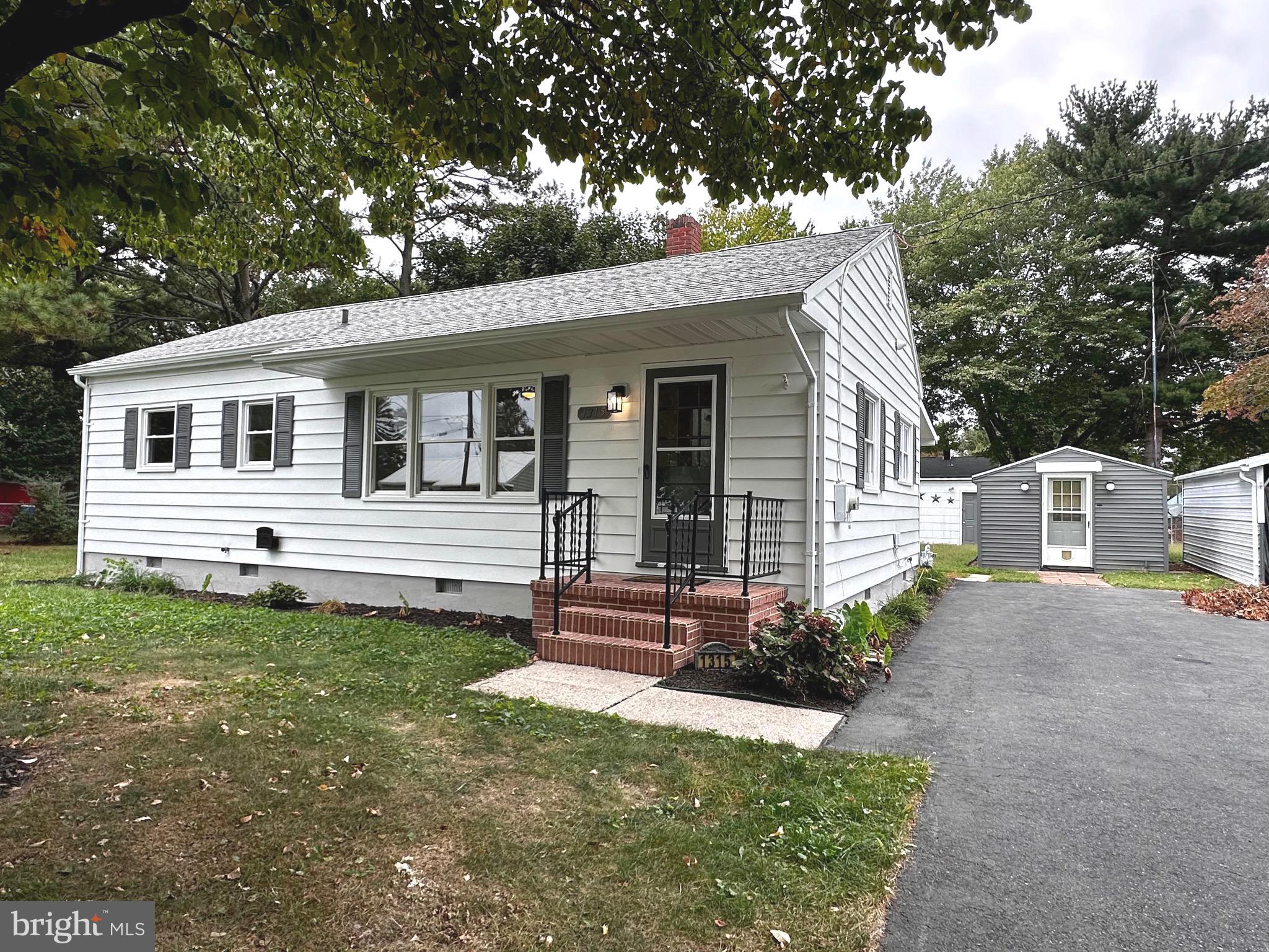 MOSS HILL ACRES - Residential