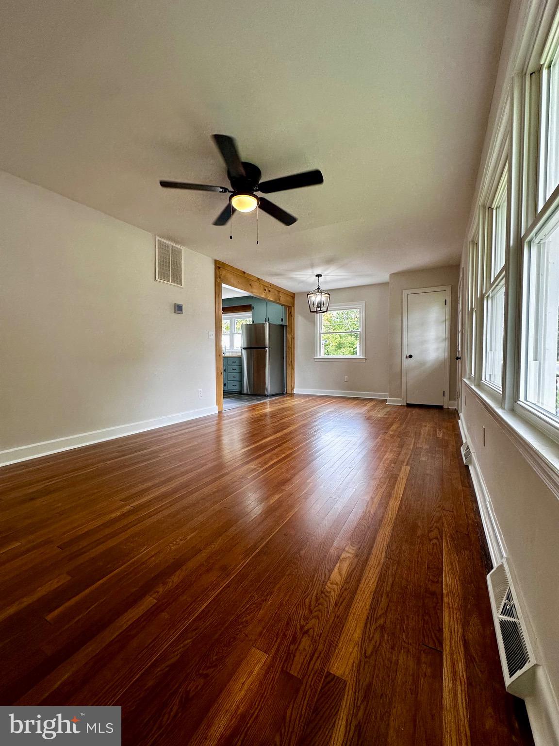 MOSS HILL ACRES - Residential