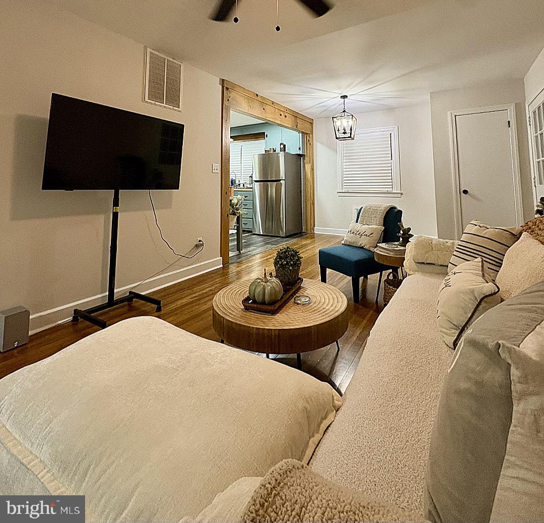 MOSS HILL ACRES - Residential