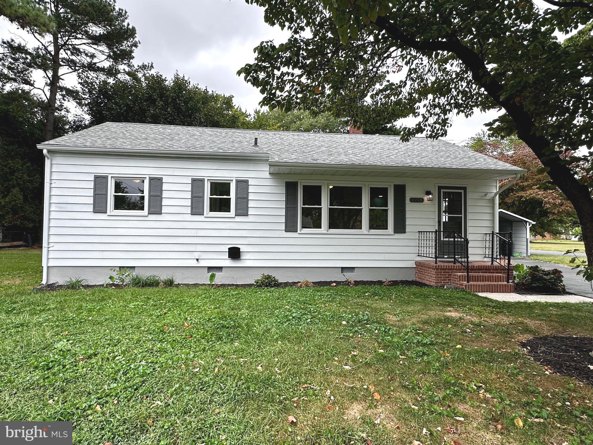 MOSS HILL ACRES - Residential