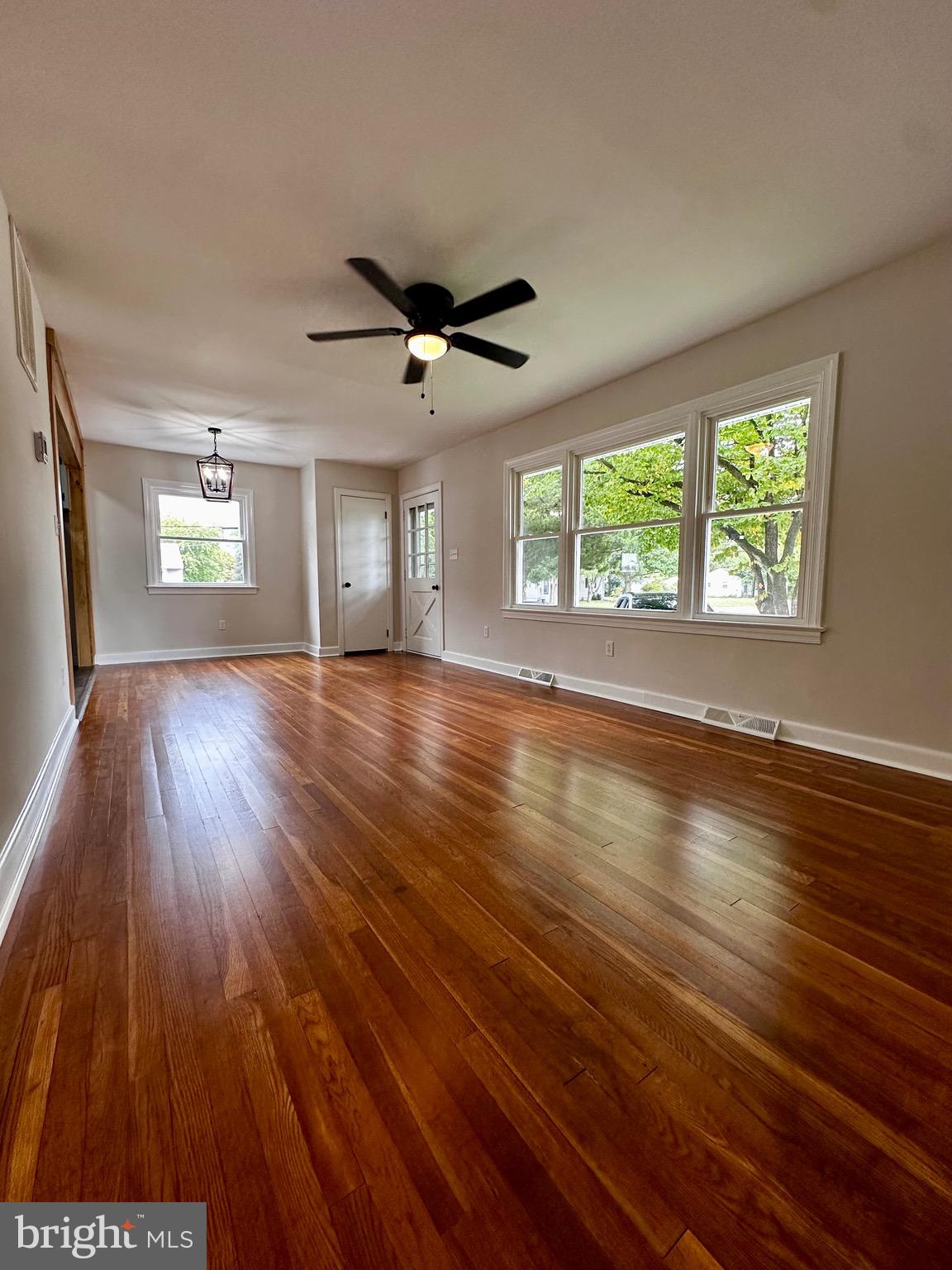 MOSS HILL ACRES - Residential