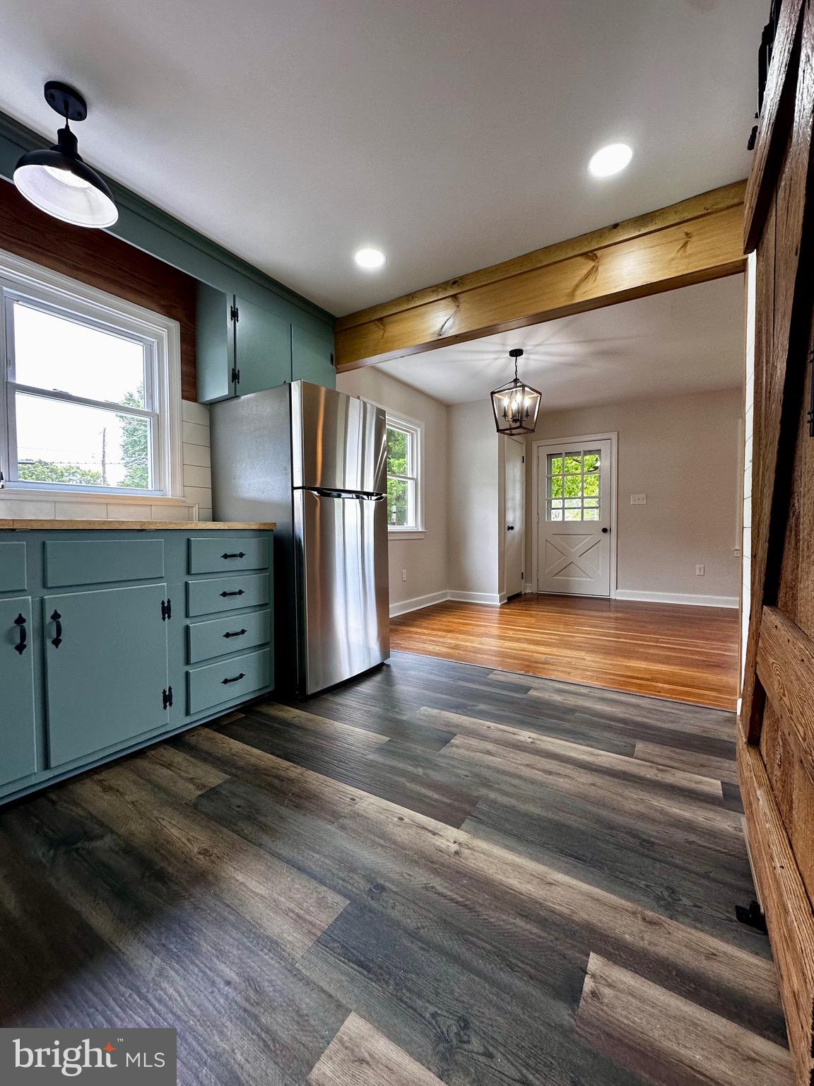 MOSS HILL ACRES - Residential