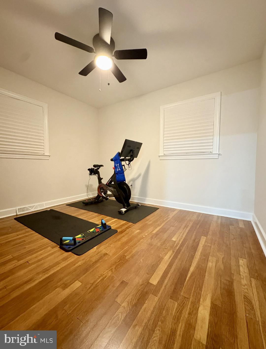 MOSS HILL ACRES - Residential