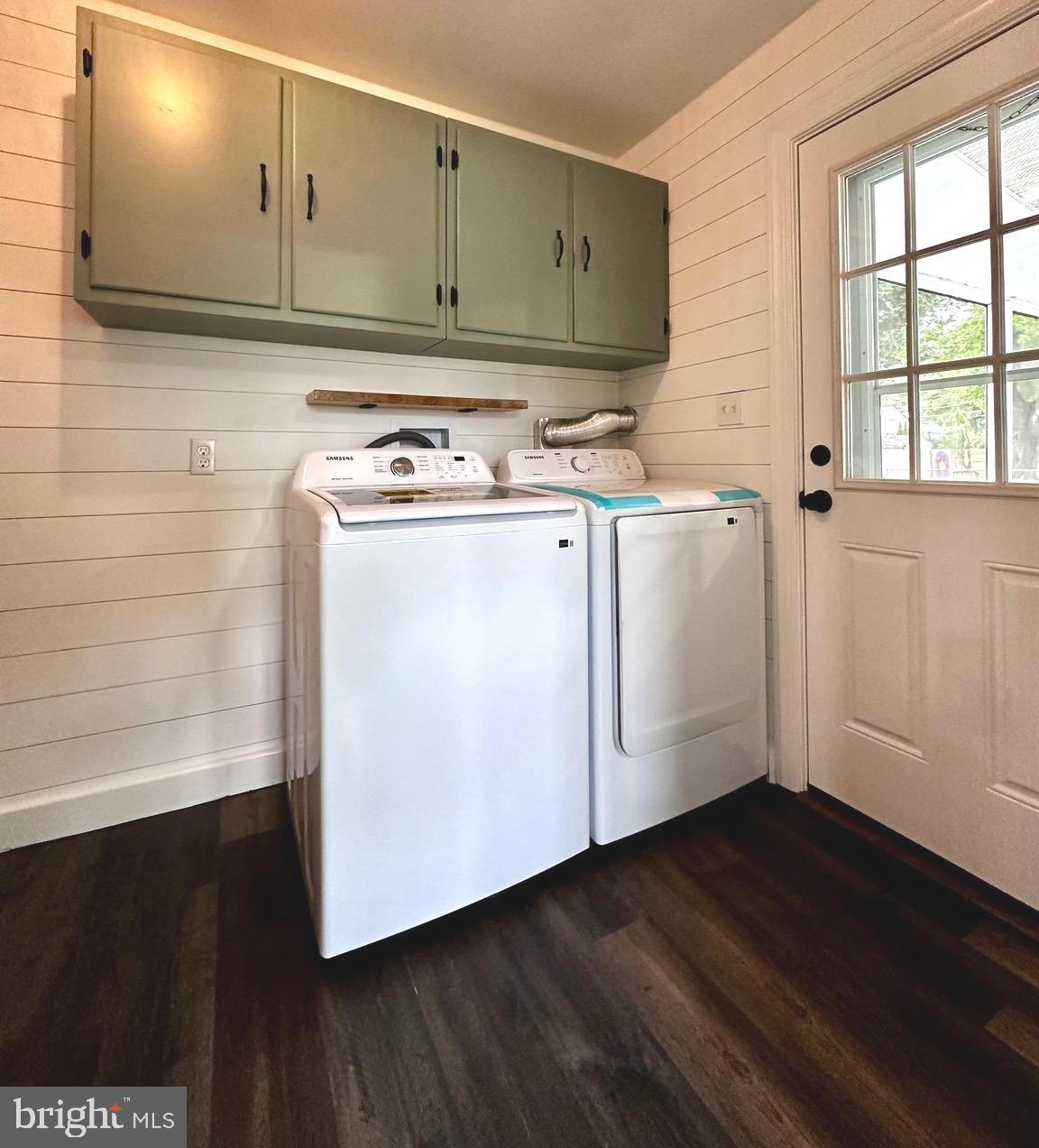 MOSS HILL ACRES - Residential