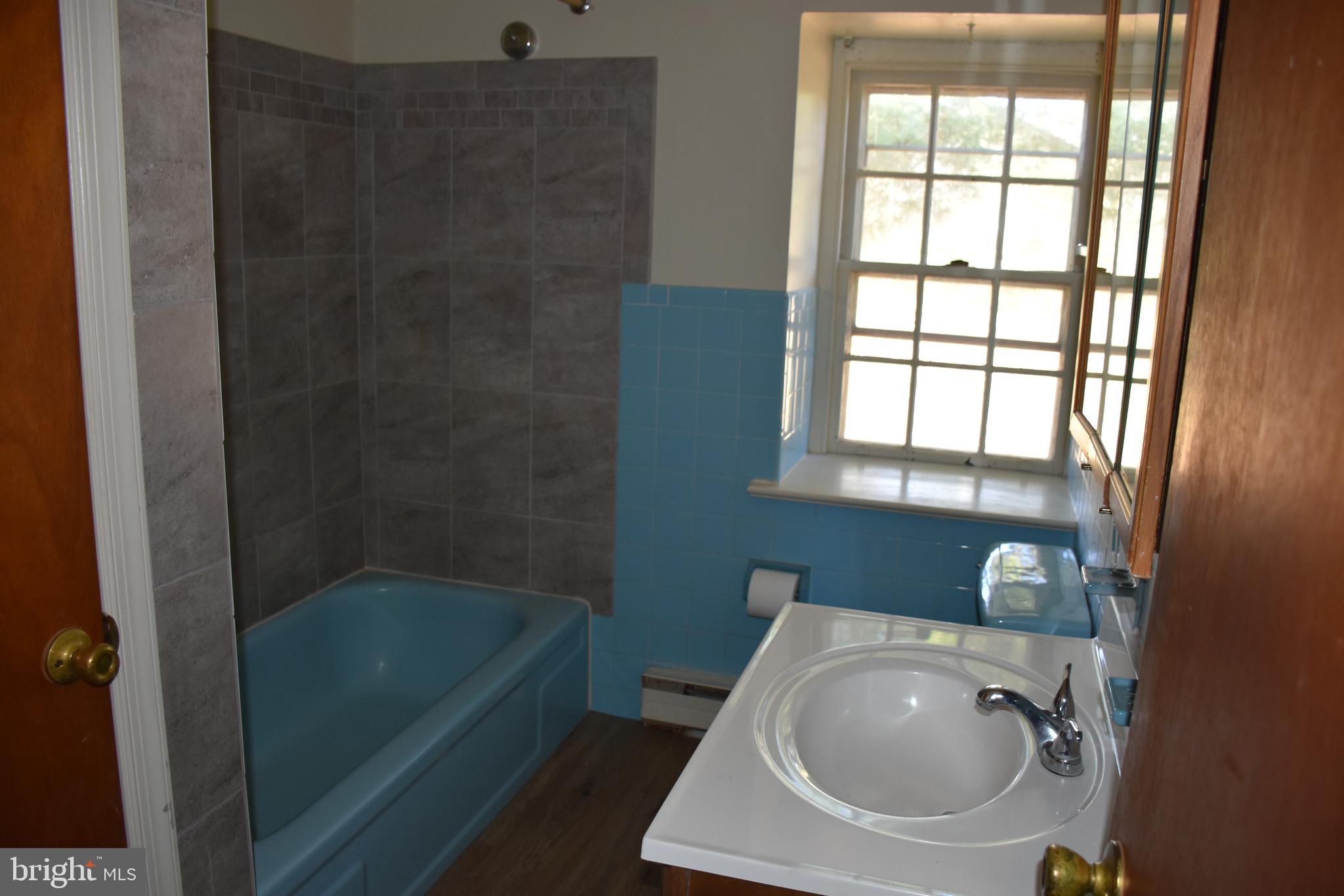 BLUE BELL - Residential Lease