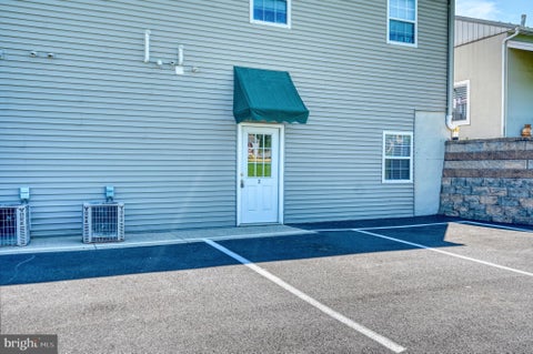 Condo For Rent - 541 W Penn Avenue #2<br/> ROBESONIA, PA 19551
