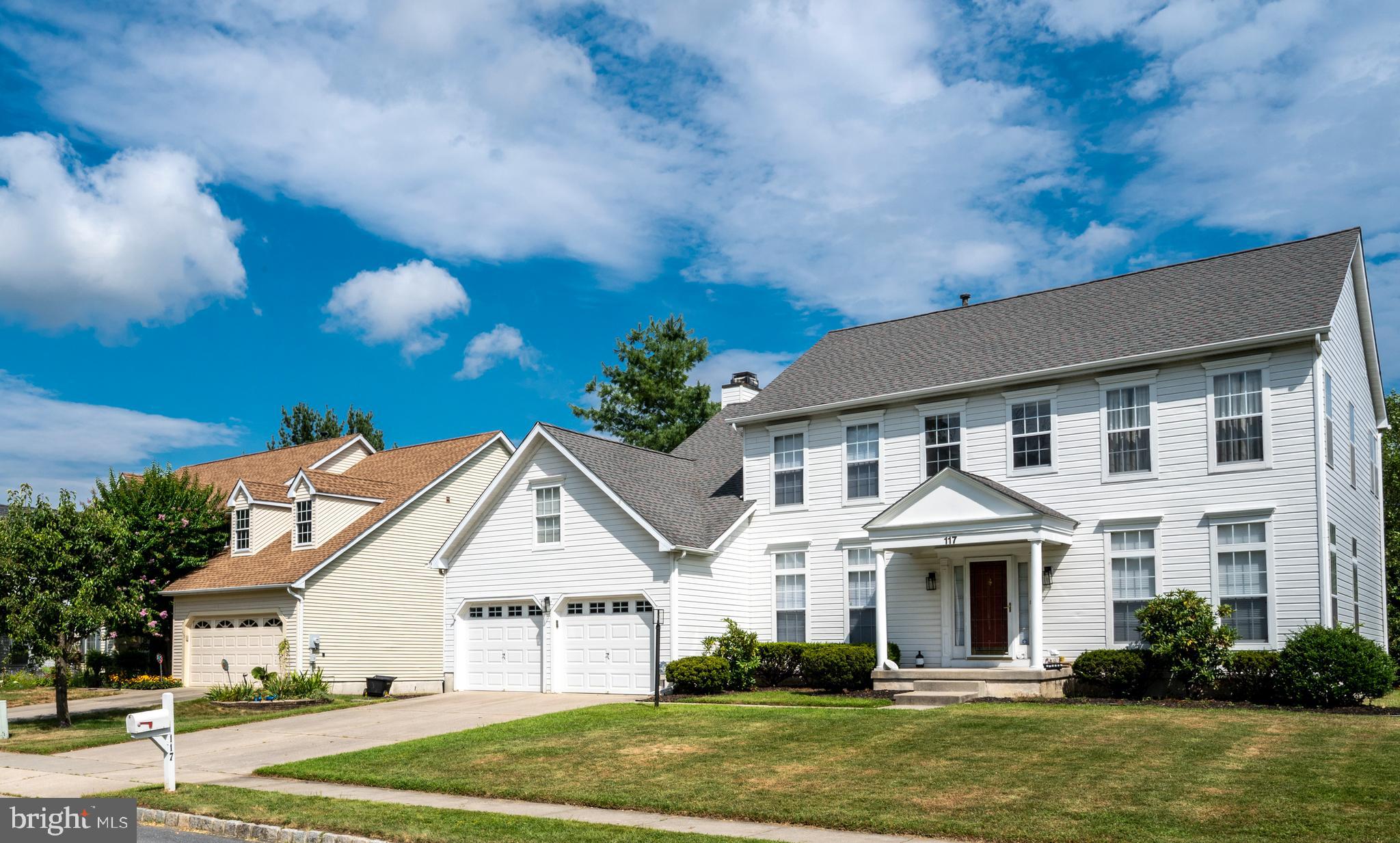 117 LUCERNE BOULEVARD