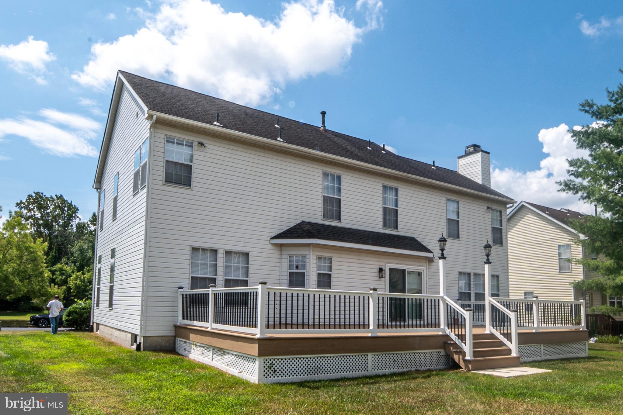 117 LUCERNE BOULEVARD