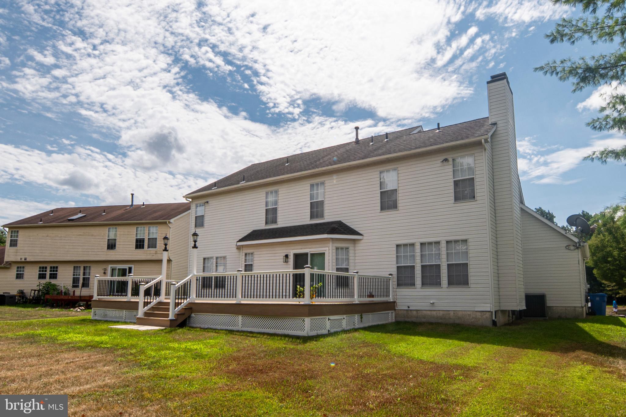 117 LUCERNE BOULEVARD