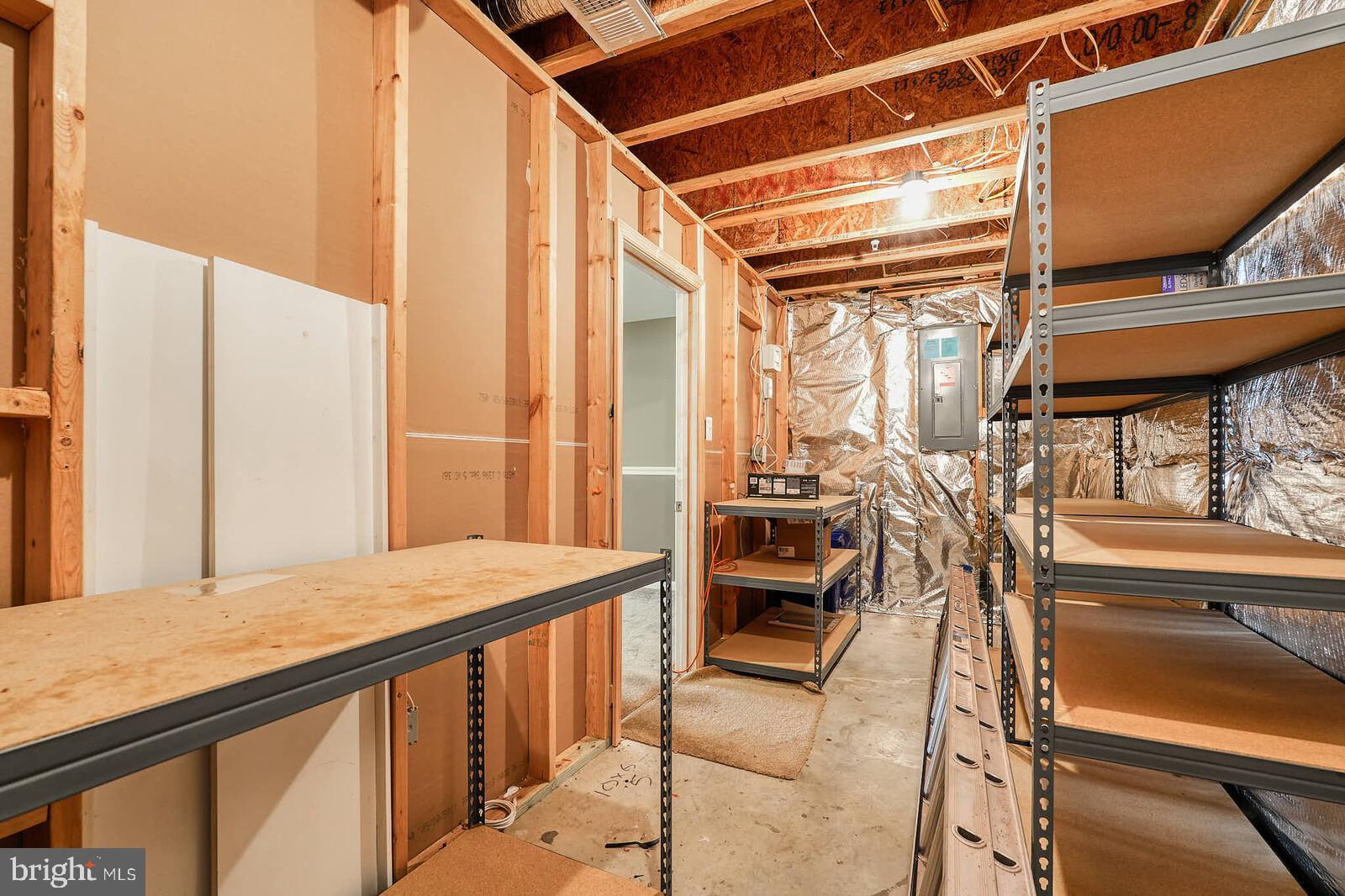 DIXON PROPERTY - Residential