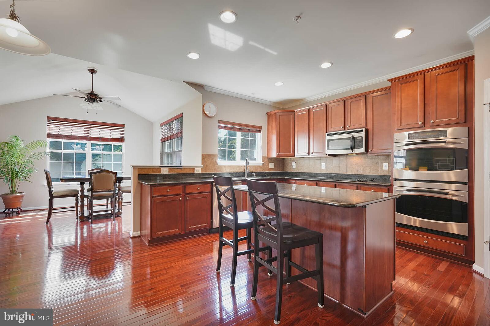 DIXON PROPERTY - Residential