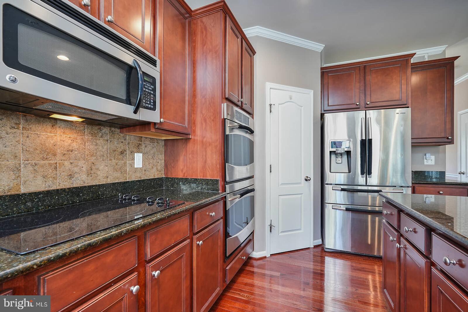 DIXON PROPERTY - Residential