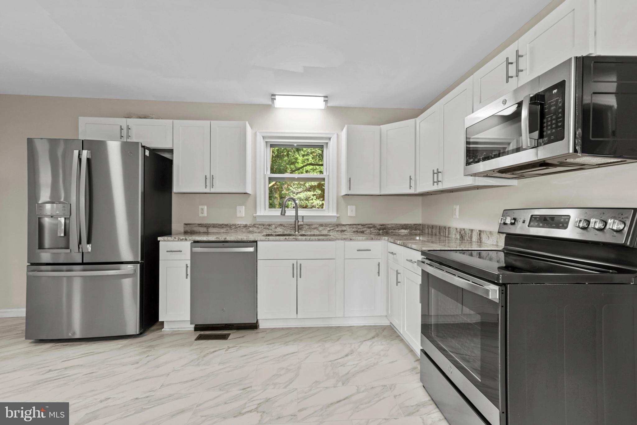 PBE CHRYSTAL LAKE - Residential Lease