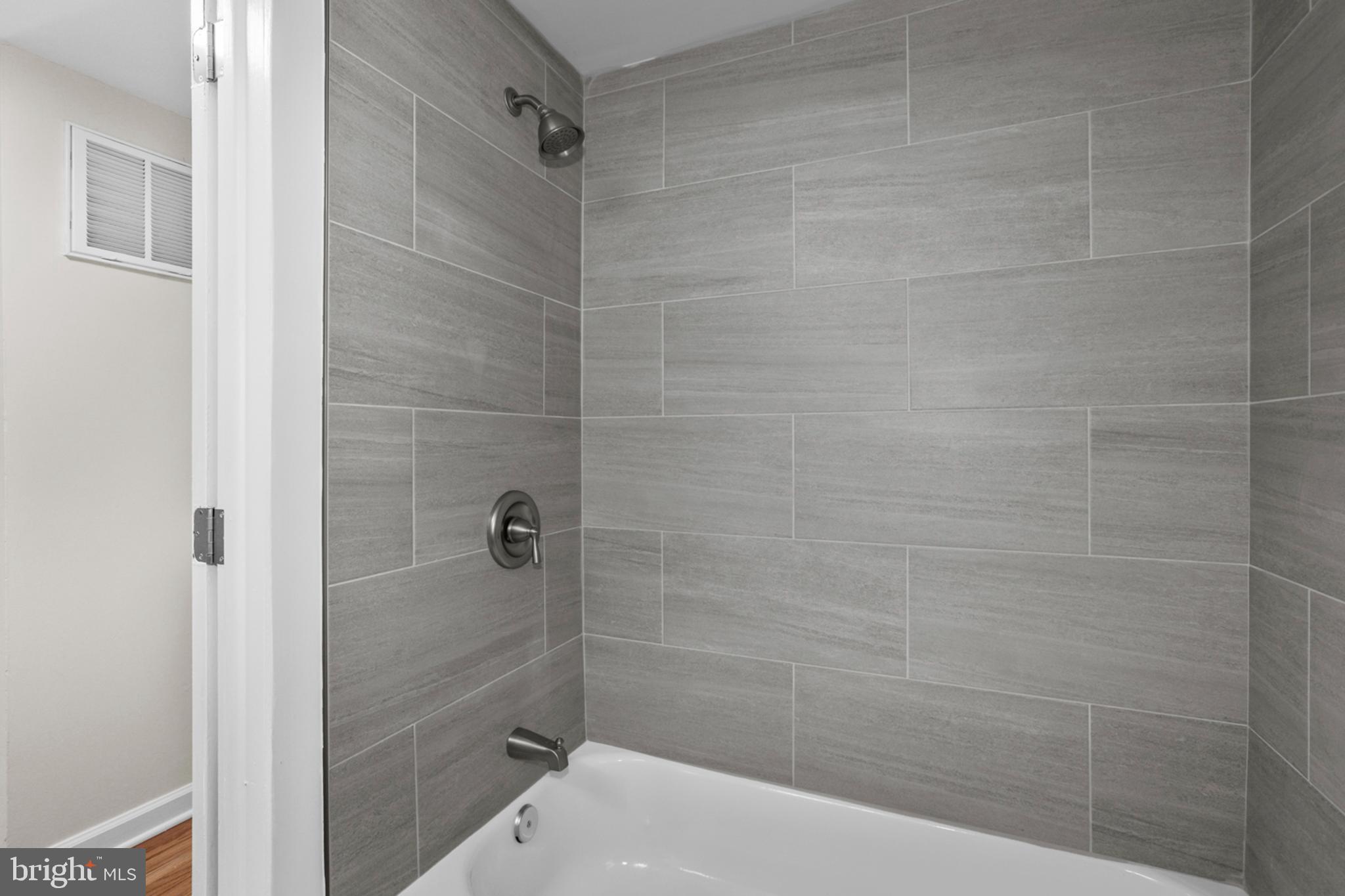 PBE CHRYSTAL LAKE - Residential Lease