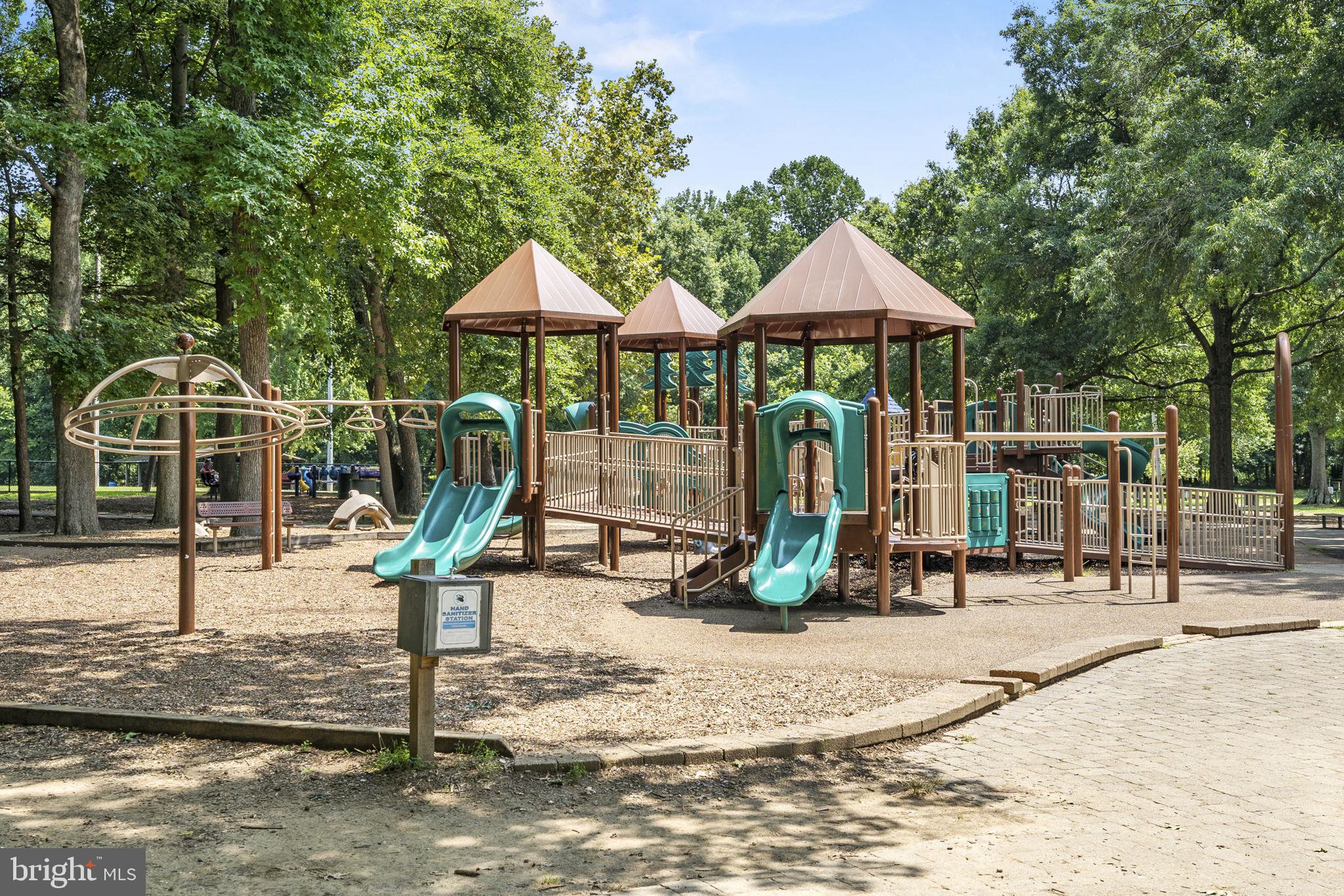 PIN OAK VILLAGE - Residential