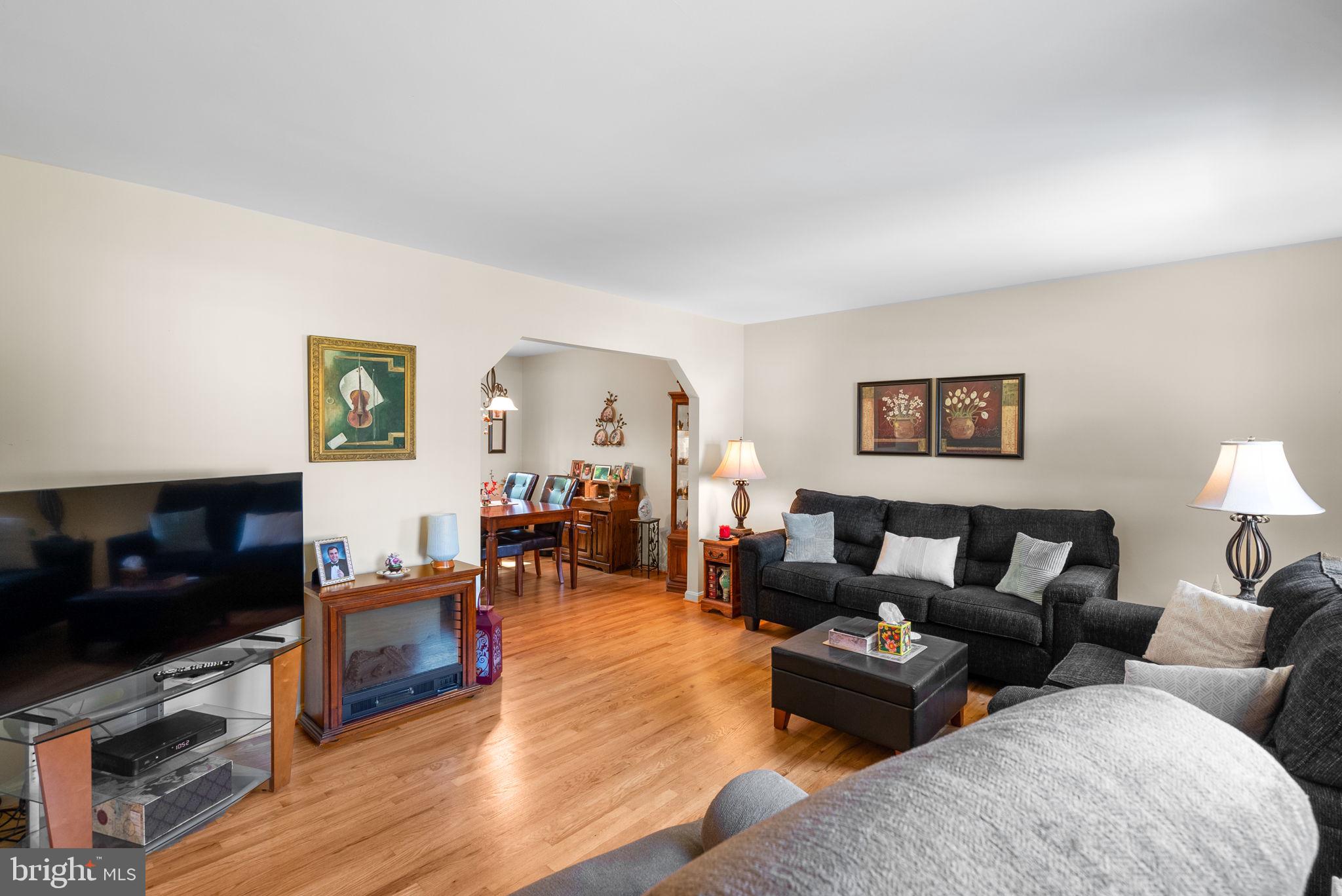19425 RENA COURT
