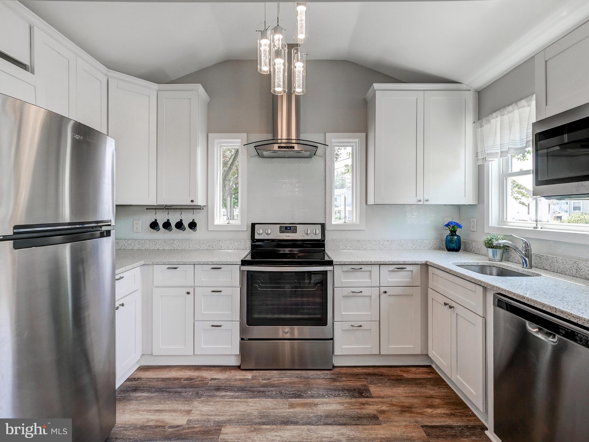 STANSBURY MANOR - Residential