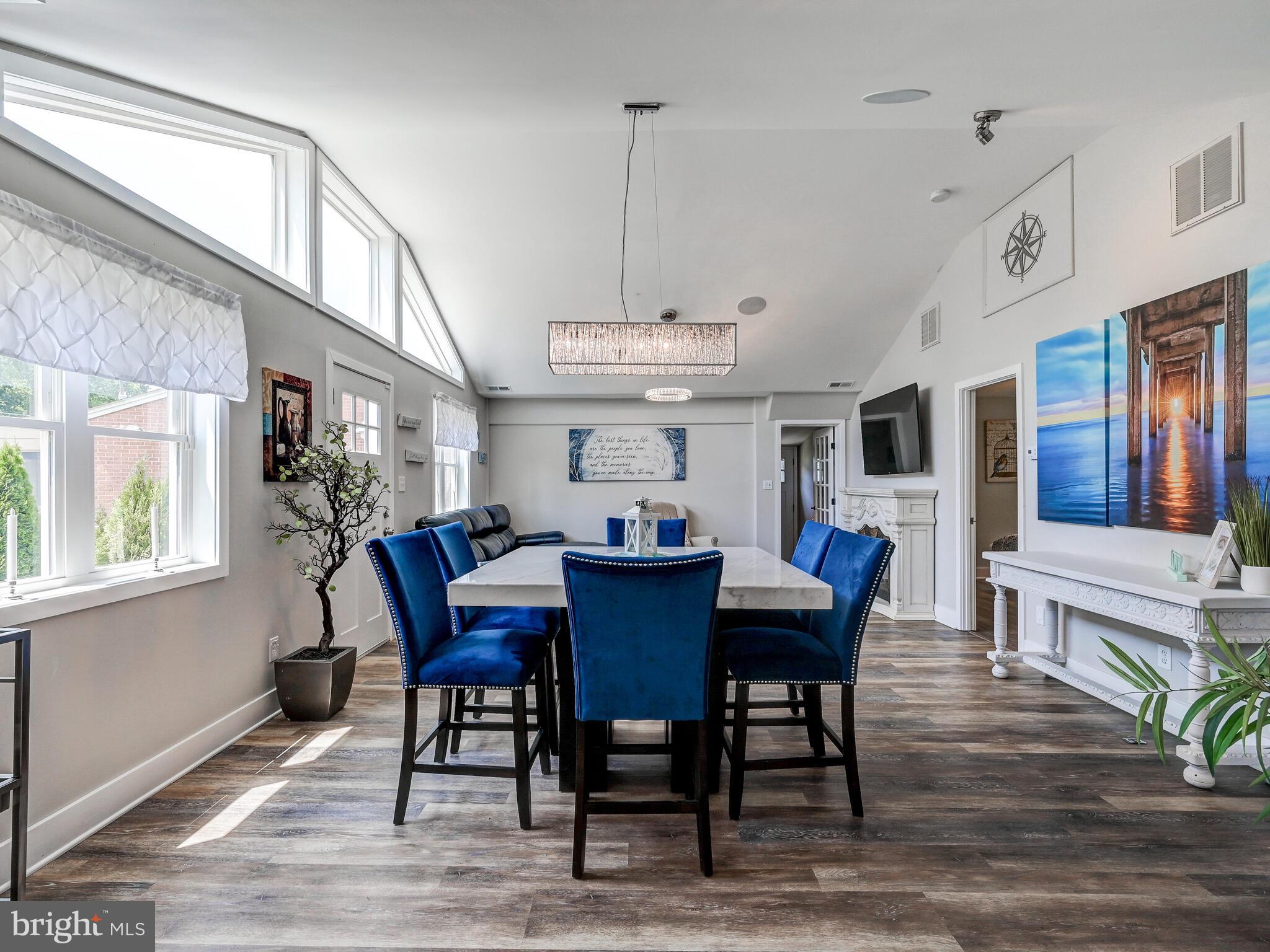 STANSBURY MANOR - Residential