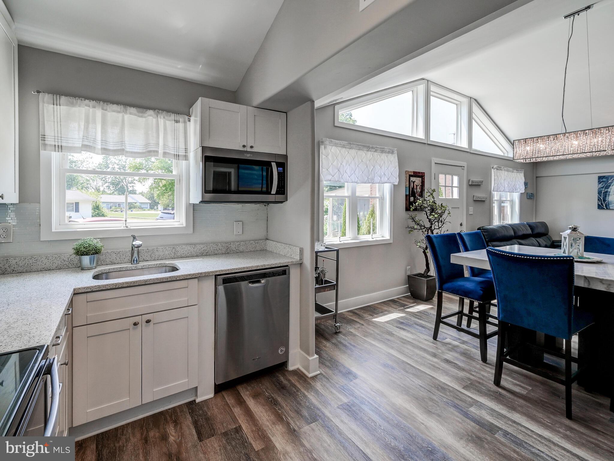 STANSBURY MANOR - Residential