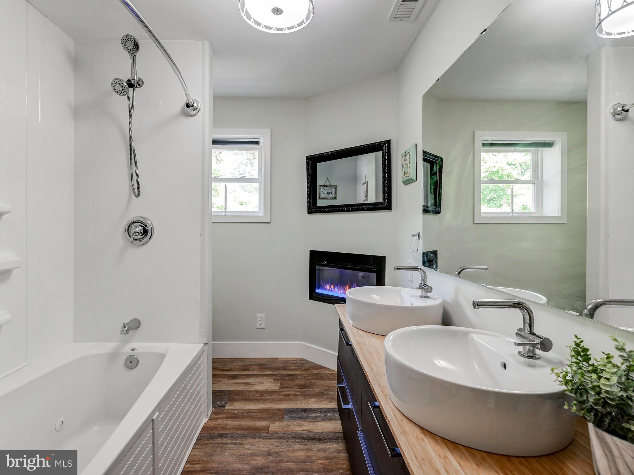 STANSBURY MANOR - Residential