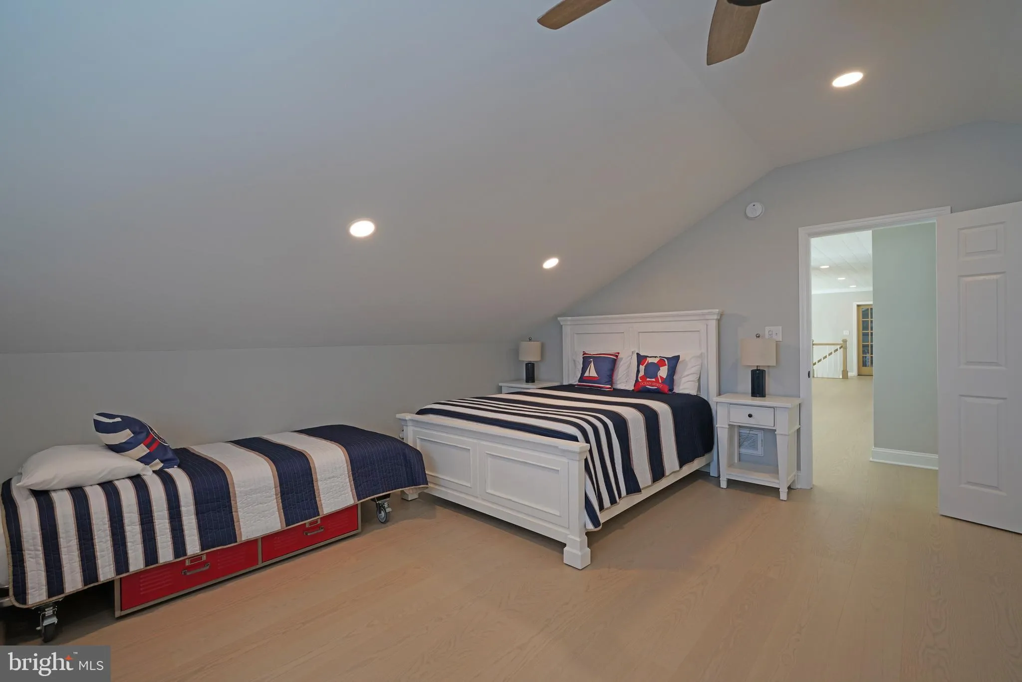 Millsboro, Delaware 19966, United States, 7 Bedrooms Bedrooms, ,5 BathroomsBathrooms,Residential,Pending,19333