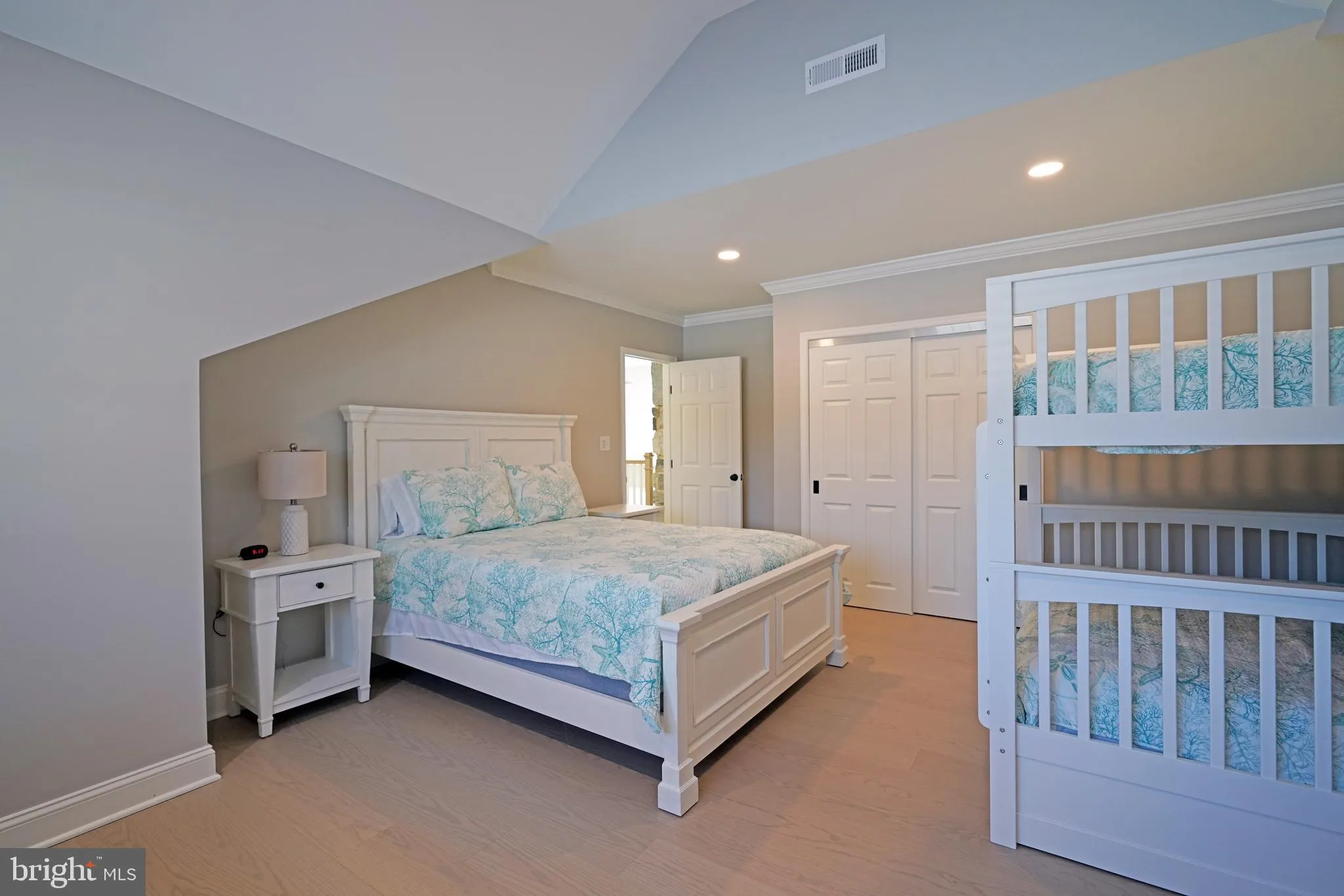 Millsboro, Delaware 19966, United States, 7 Bedrooms Bedrooms, ,5 BathroomsBathrooms,Residential,Pending,19333