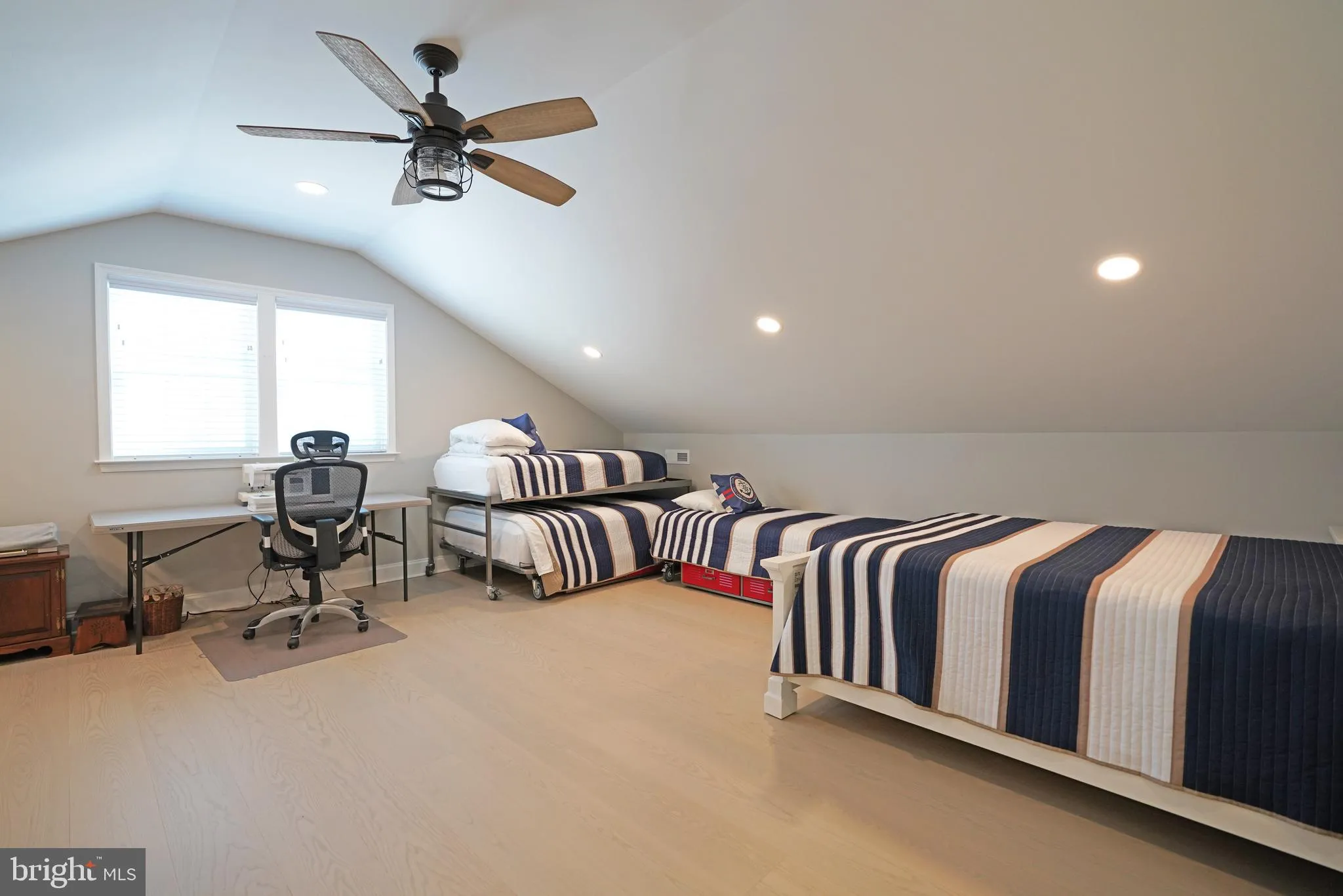 Millsboro, Delaware 19966, United States, 7 Bedrooms Bedrooms, ,5 BathroomsBathrooms,Residential,Pending,19333