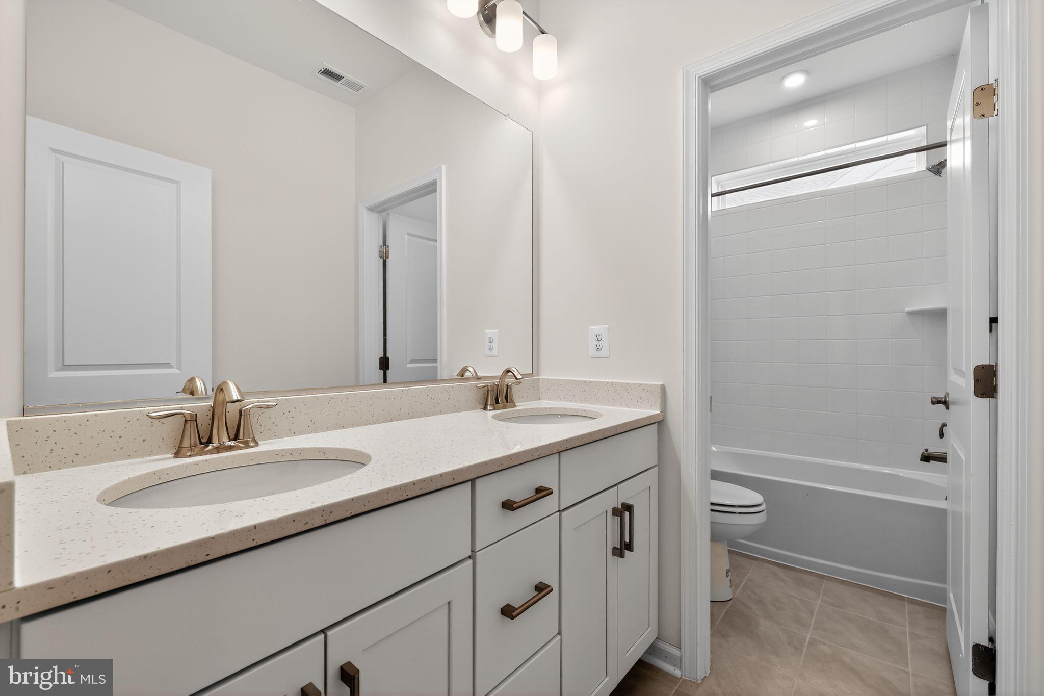 SANDPIPER COVE - Residential