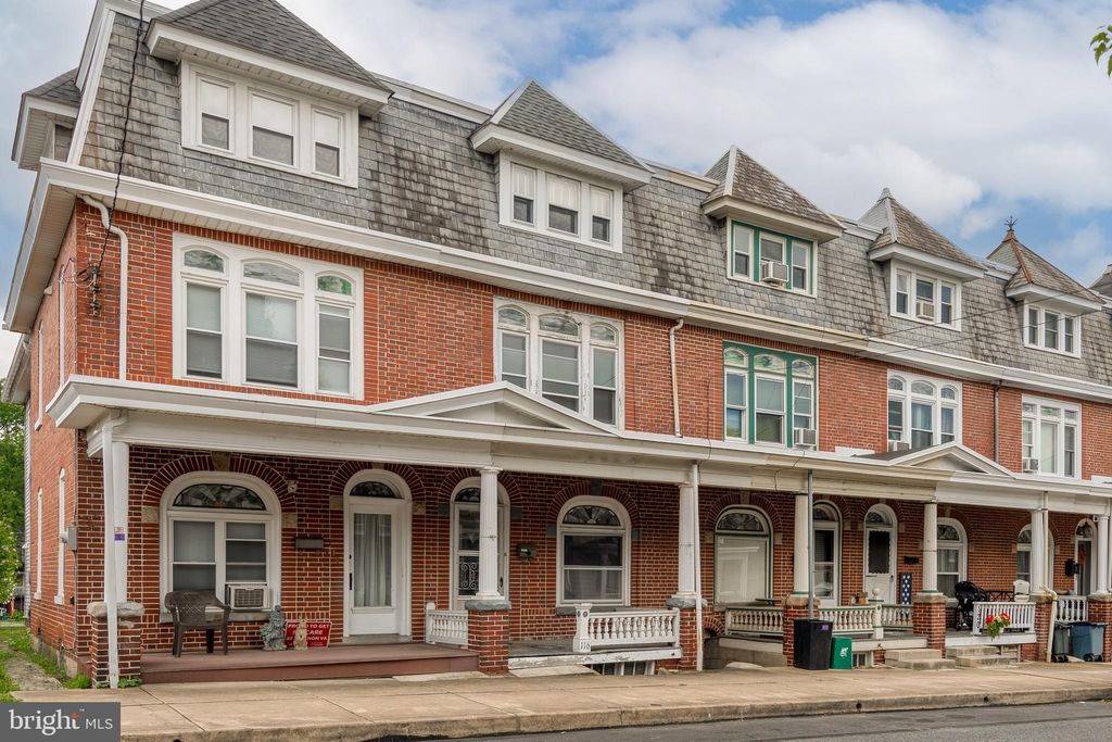 Photo of 116 W Franklin Street, Ephrata, PA 17522 (MLS # PALA2053486)