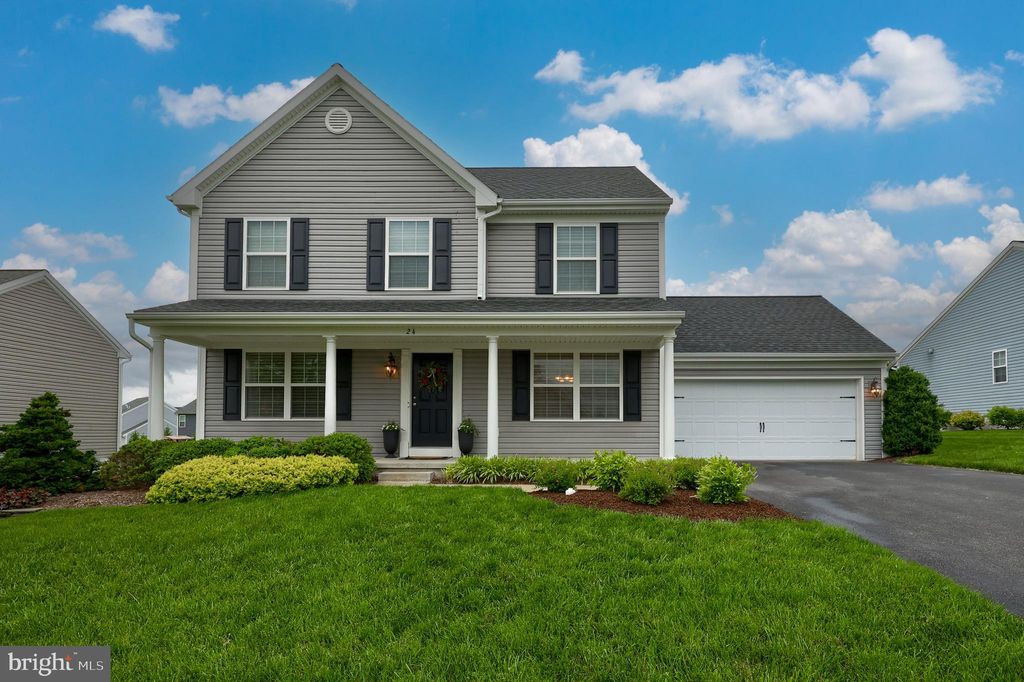Photo of 24 Autumn Blaze Way, EPHRATA, PA 17522 (MLS # PALA2070734)
