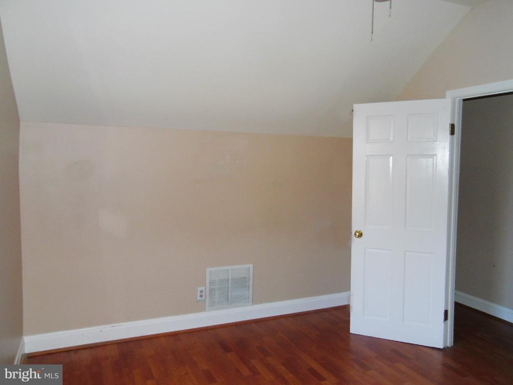 LAKE WALKER - Residential