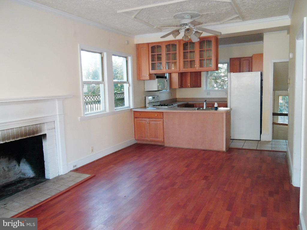 LAKE WALKER - Residential