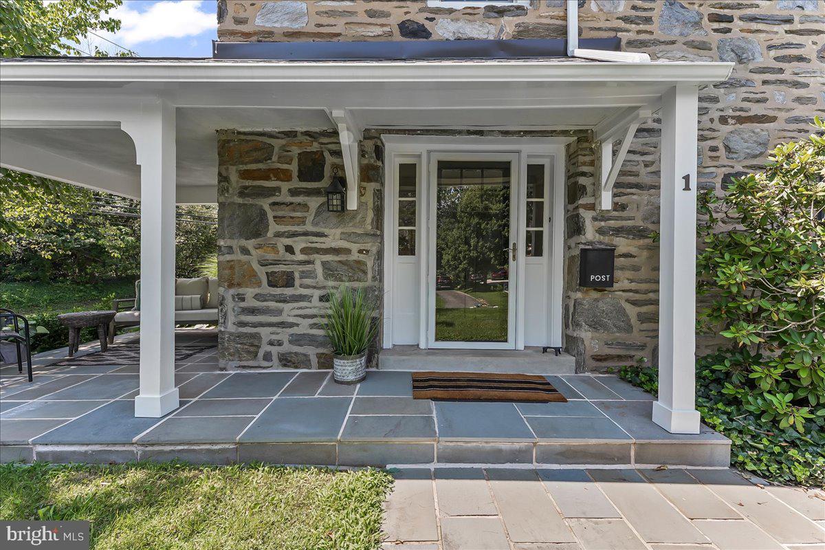 1 GREEN VALLEY ROAD