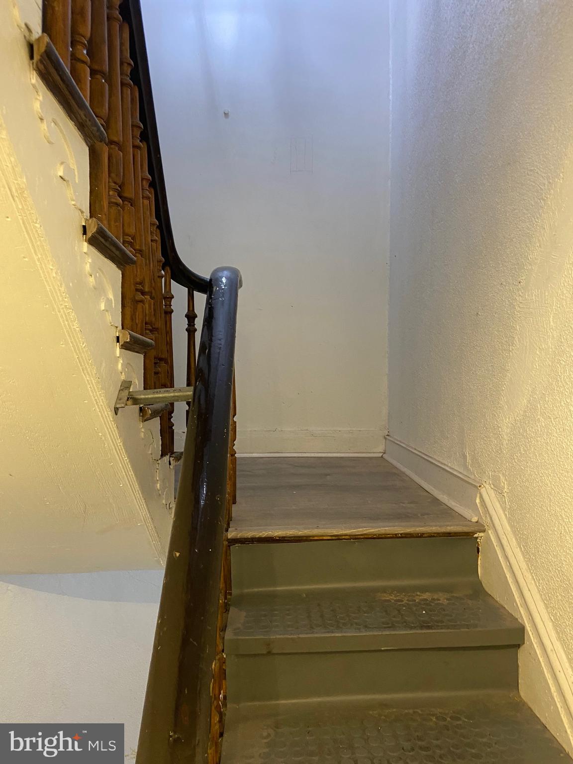 FRANKLIN SQUARE HISTORIC DISTRICT - Residential Lease