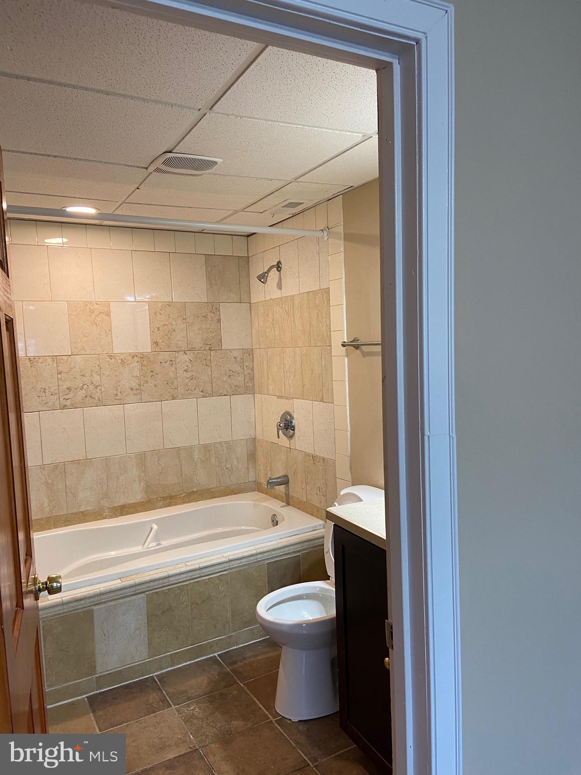 FRANKLIN SQUARE HISTORIC DISTRICT - Residential Lease