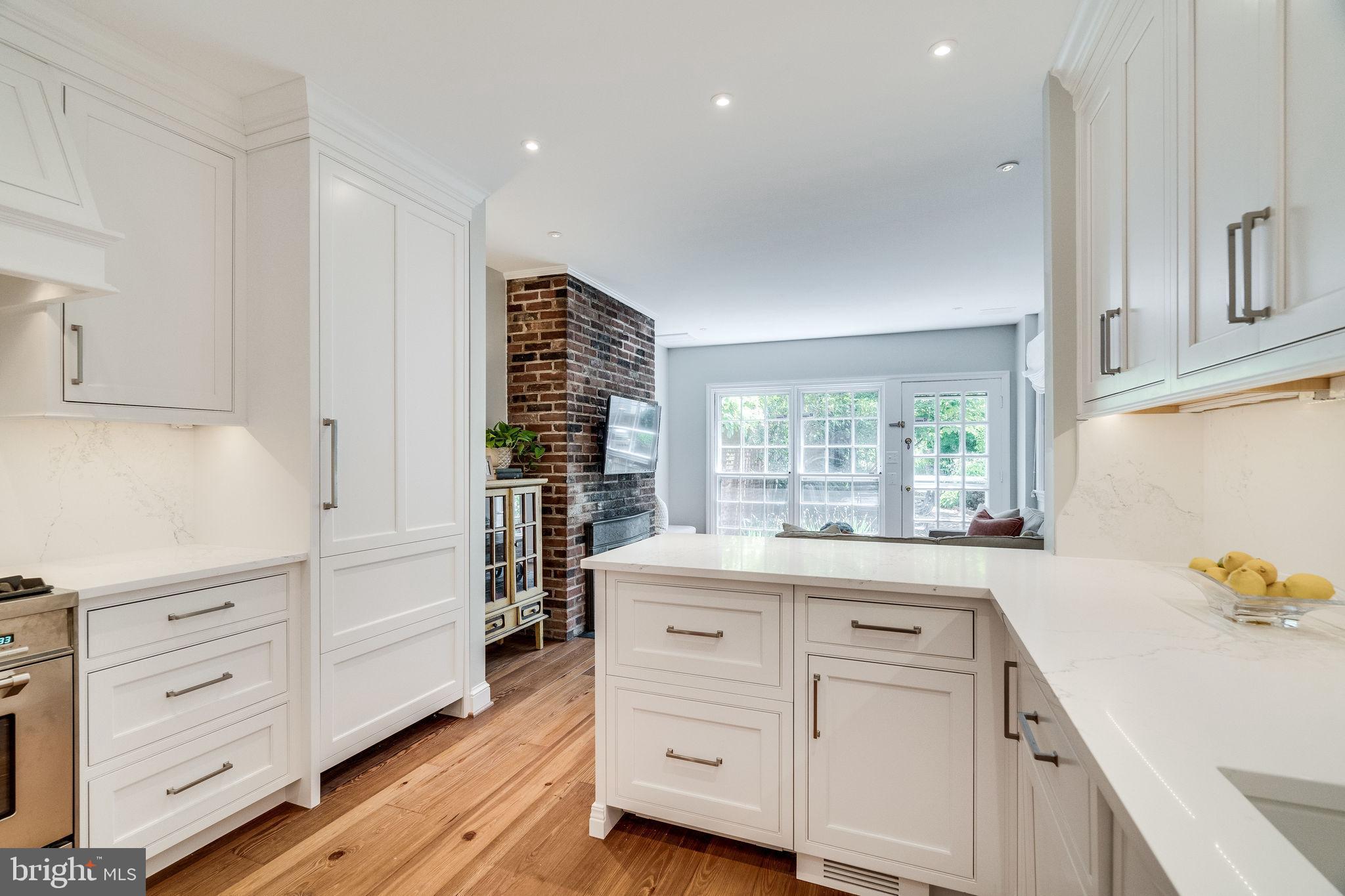 OLD TOWN ALEXANDRIA - Residential Lease