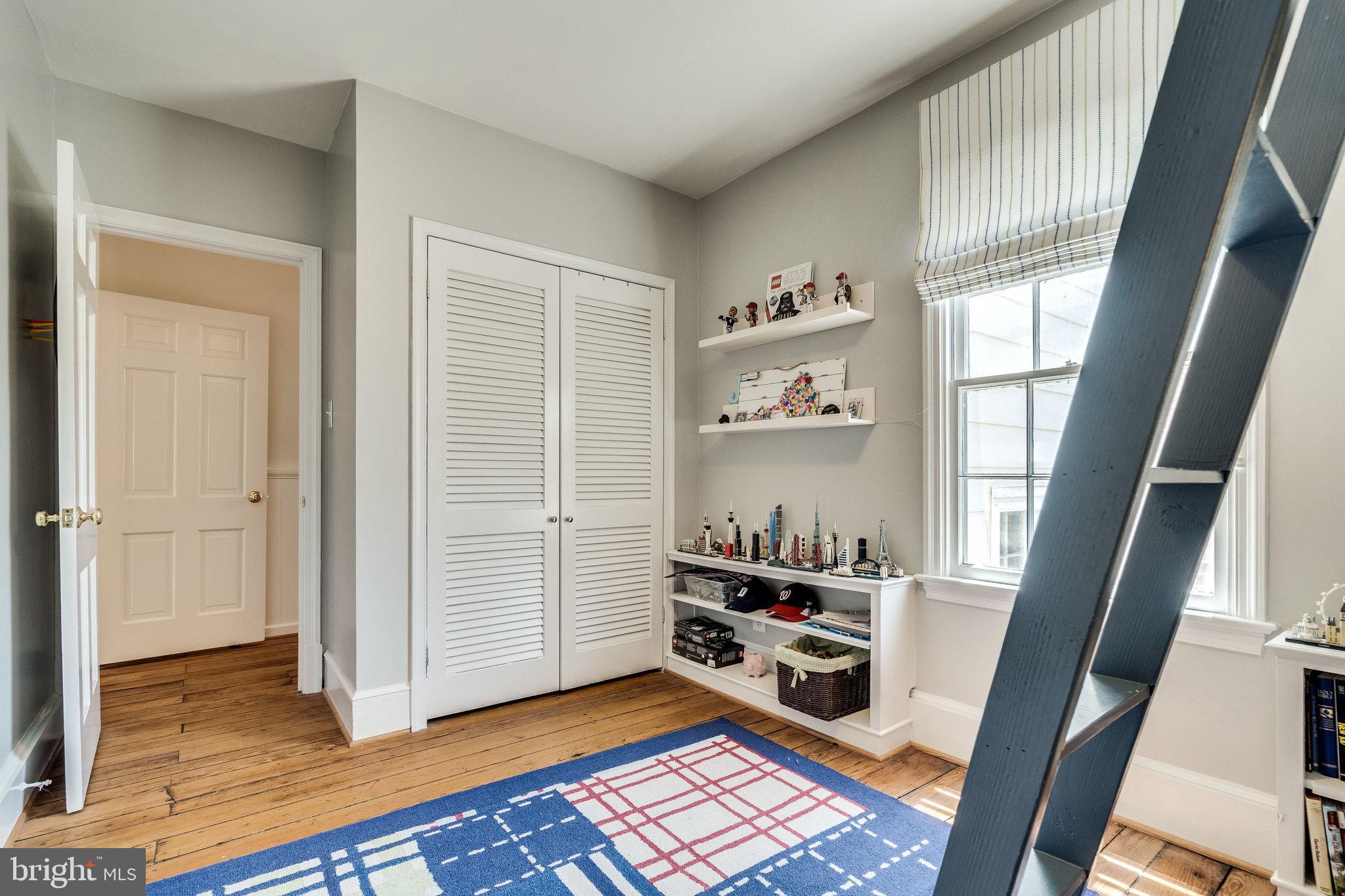 OLD TOWN ALEXANDRIA - Residential Lease